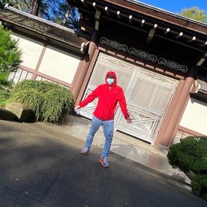 Meet your Posher, Emilio